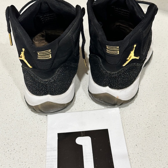 2017 Nike Air Jordan XI 11 Retro Heiress Blk Gold Stingray 852625-030 GS - Picture 6 of 7